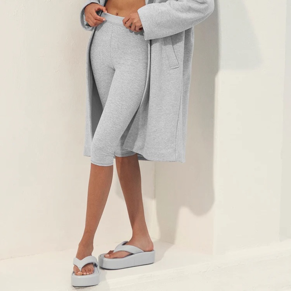 COPY - ALO-Alosoft High-Waist Iconic 90's Capri